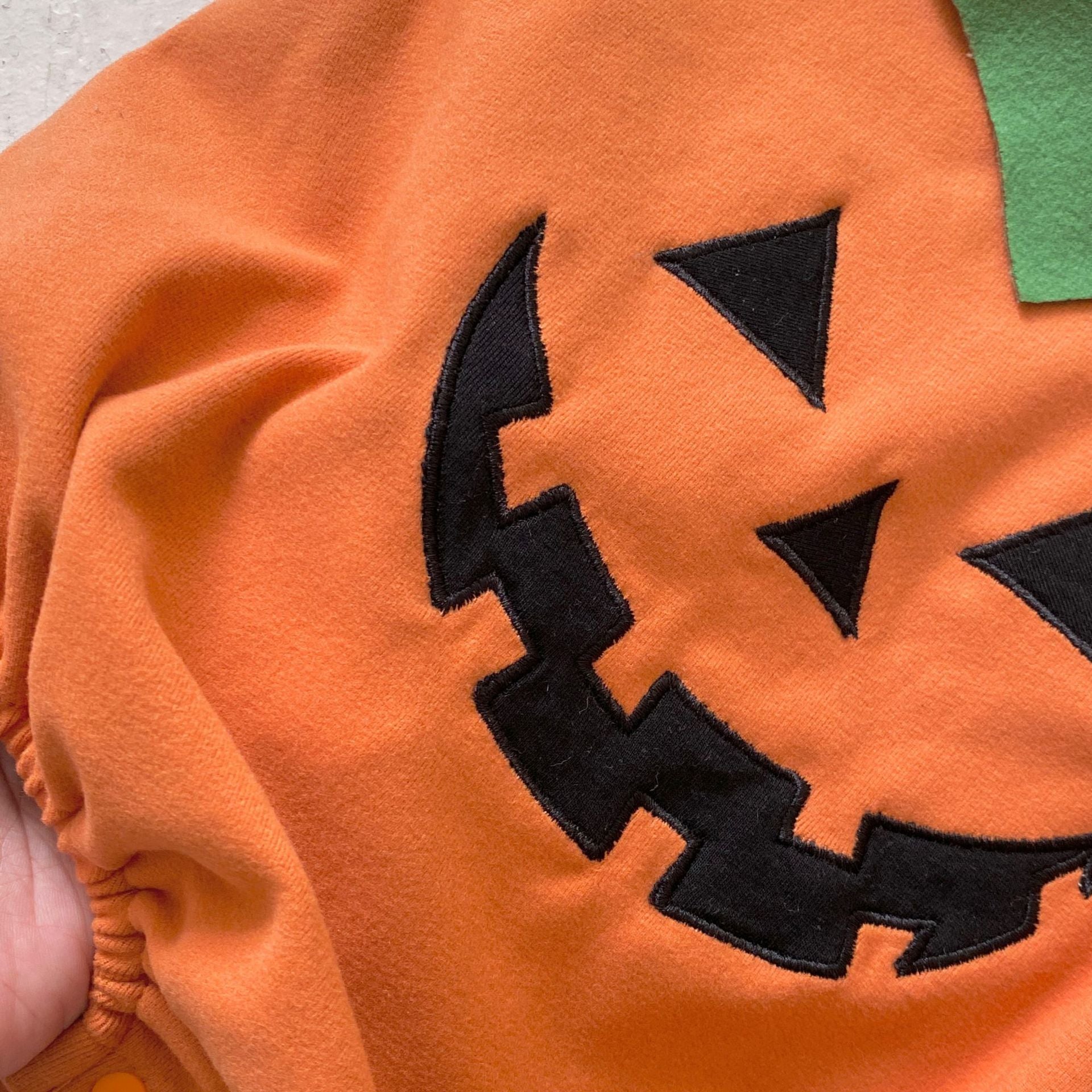 Autumn Arrival Baby Unisex Sleeveless Halloween Pumpkin Pattern