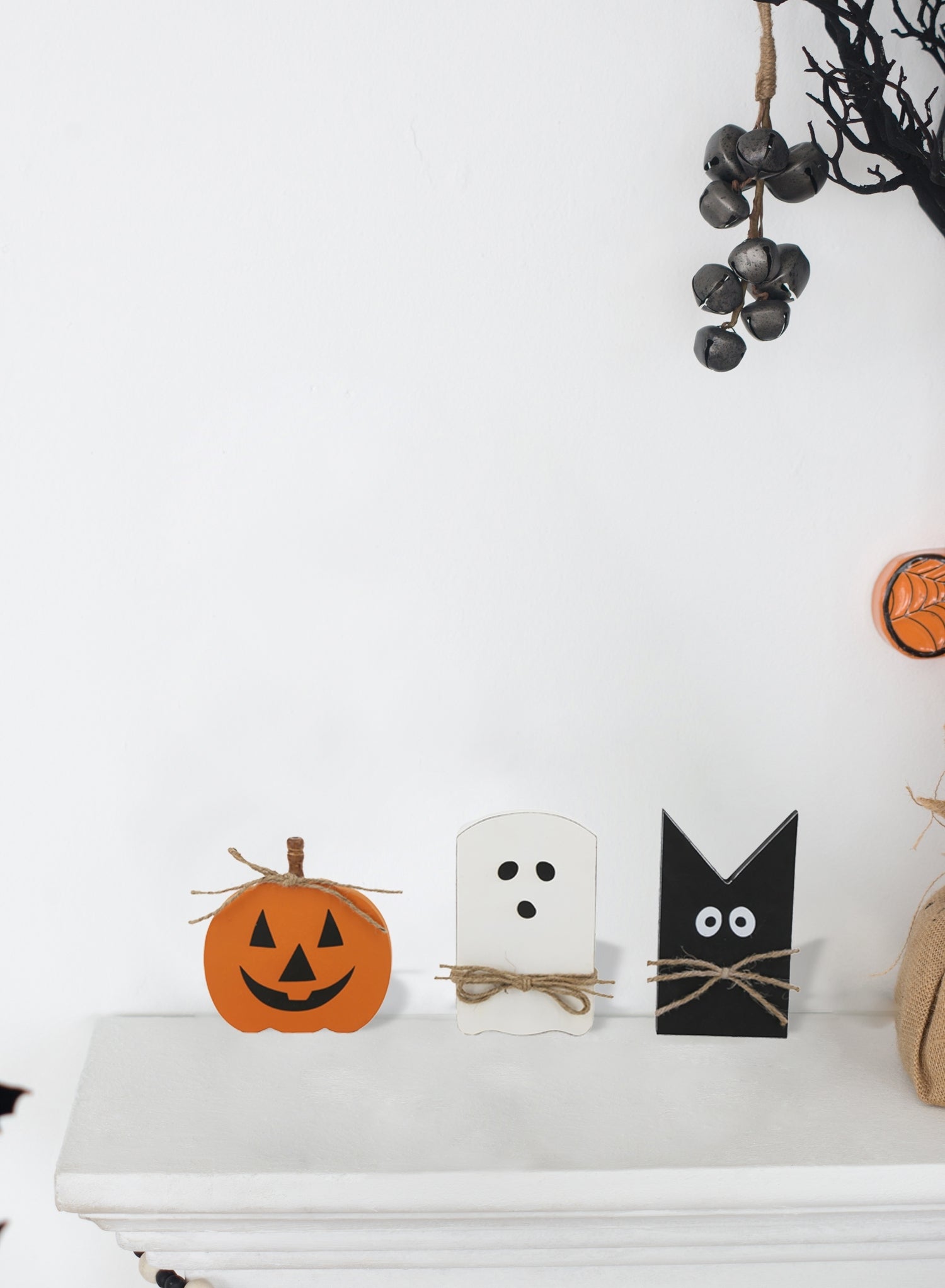 Set of 3 Halloween Holiday Table Decor, White: 4.8x8'  Black: 4.5x8'